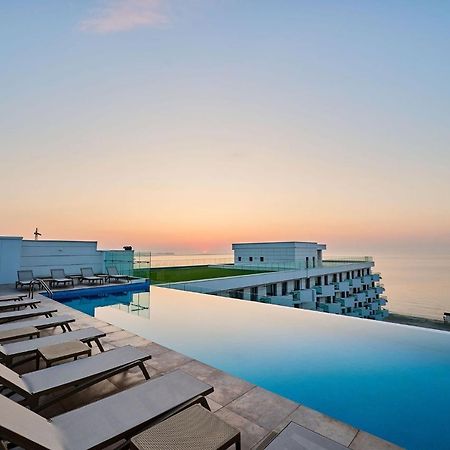 Studio Cornelia Seaview Spa&Pool In Infinity Beach Resort Mamaia Exterior photo
