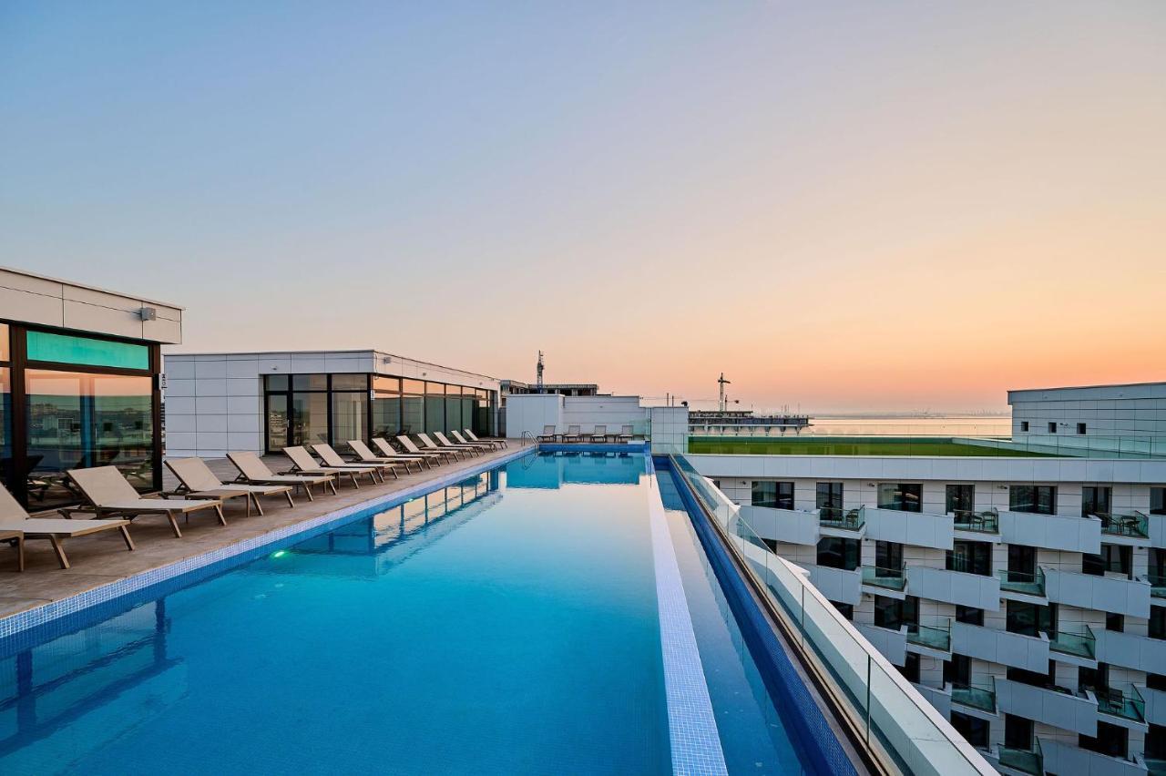 Studio Cornelia Seaview Spa&Pool In Infinity Beach Resort Mamaia Exterior photo